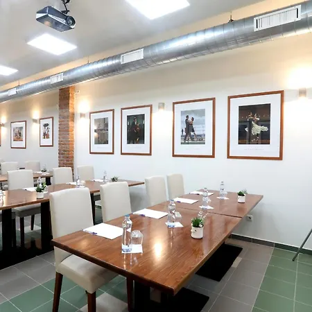 酒店 Pod Vezi