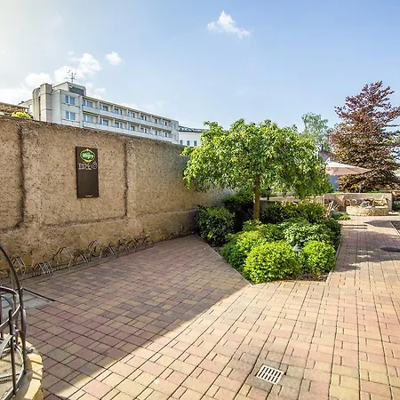 Pod Vezi Straznice