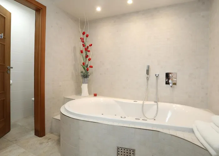 Pod Vezi Hotel