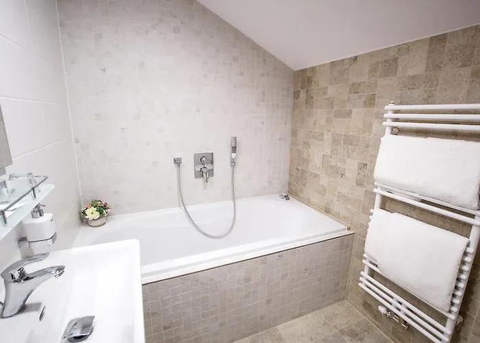 Hotel Pod Vezi 3*